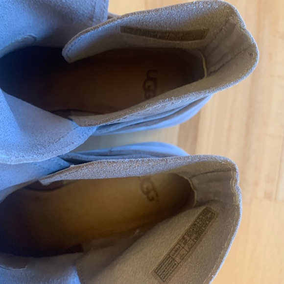 UGG taupe leather booties size 7.5 - Picture 12 of 12